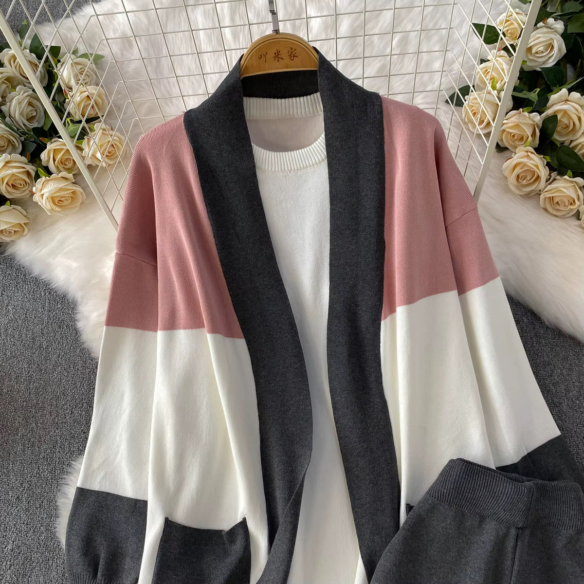 Pink/Gray 3 pieces Elegant Knit Suit